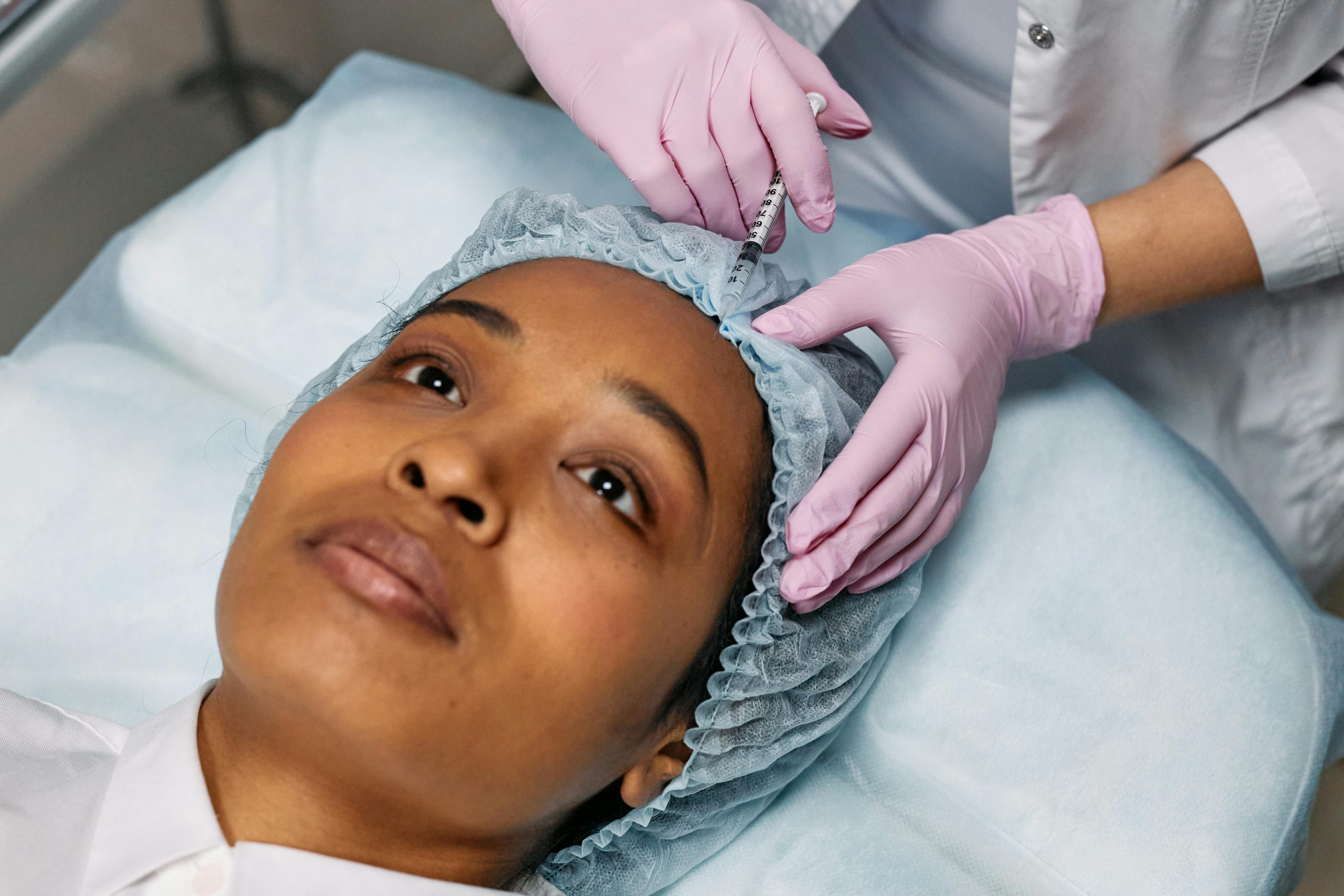 Peau éclatante avec hydratation profonde après skinbooster