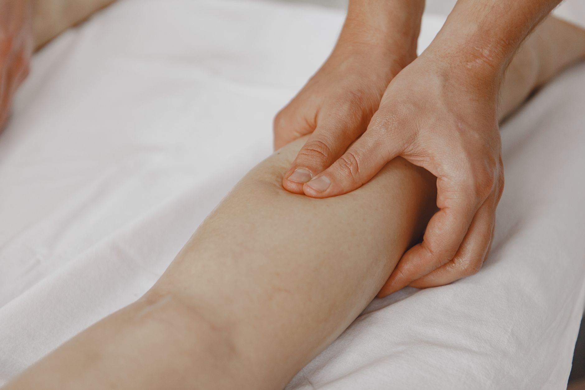 Pression appliquée sur la jambe