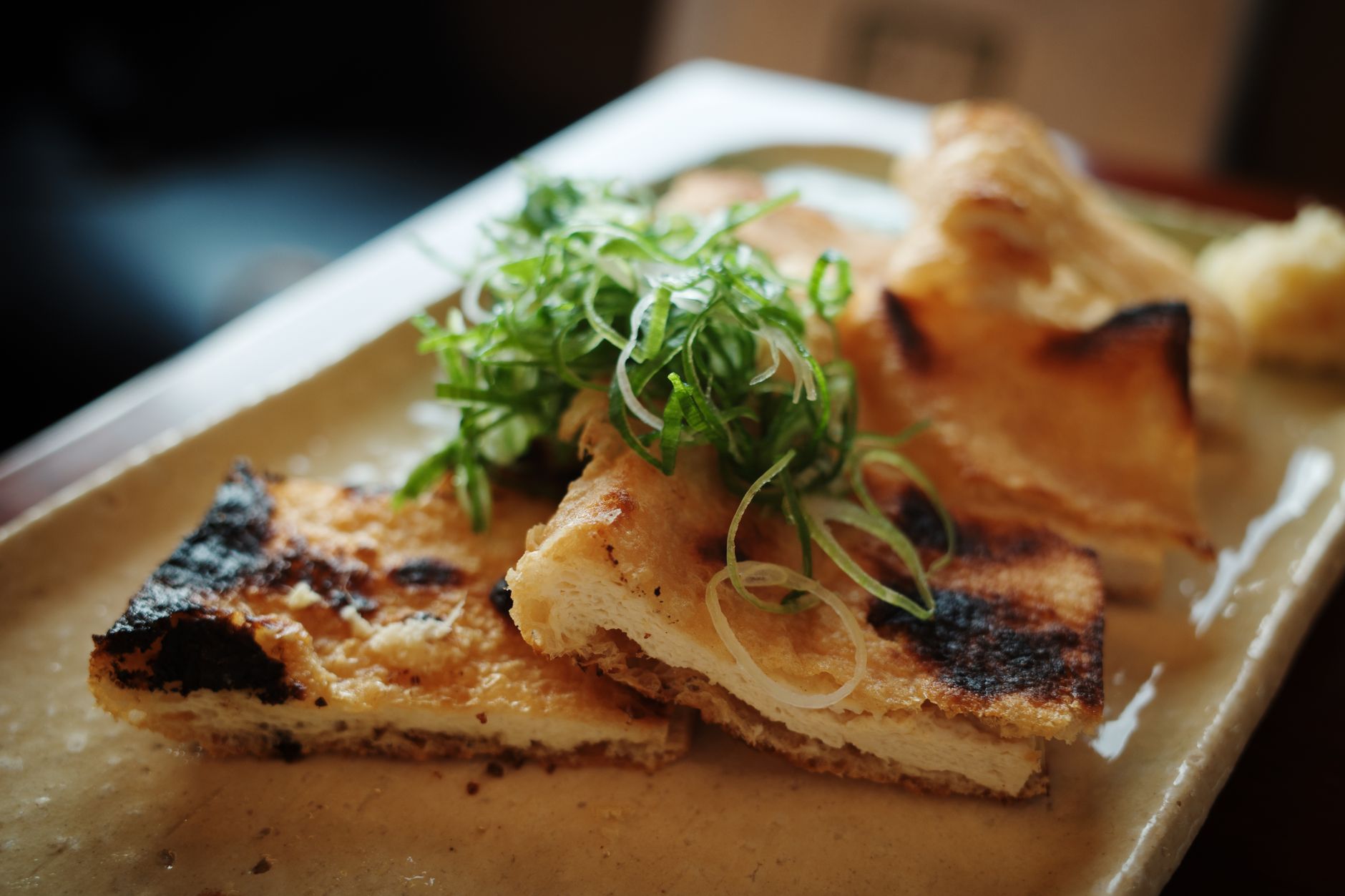 Tofu grillé garni d