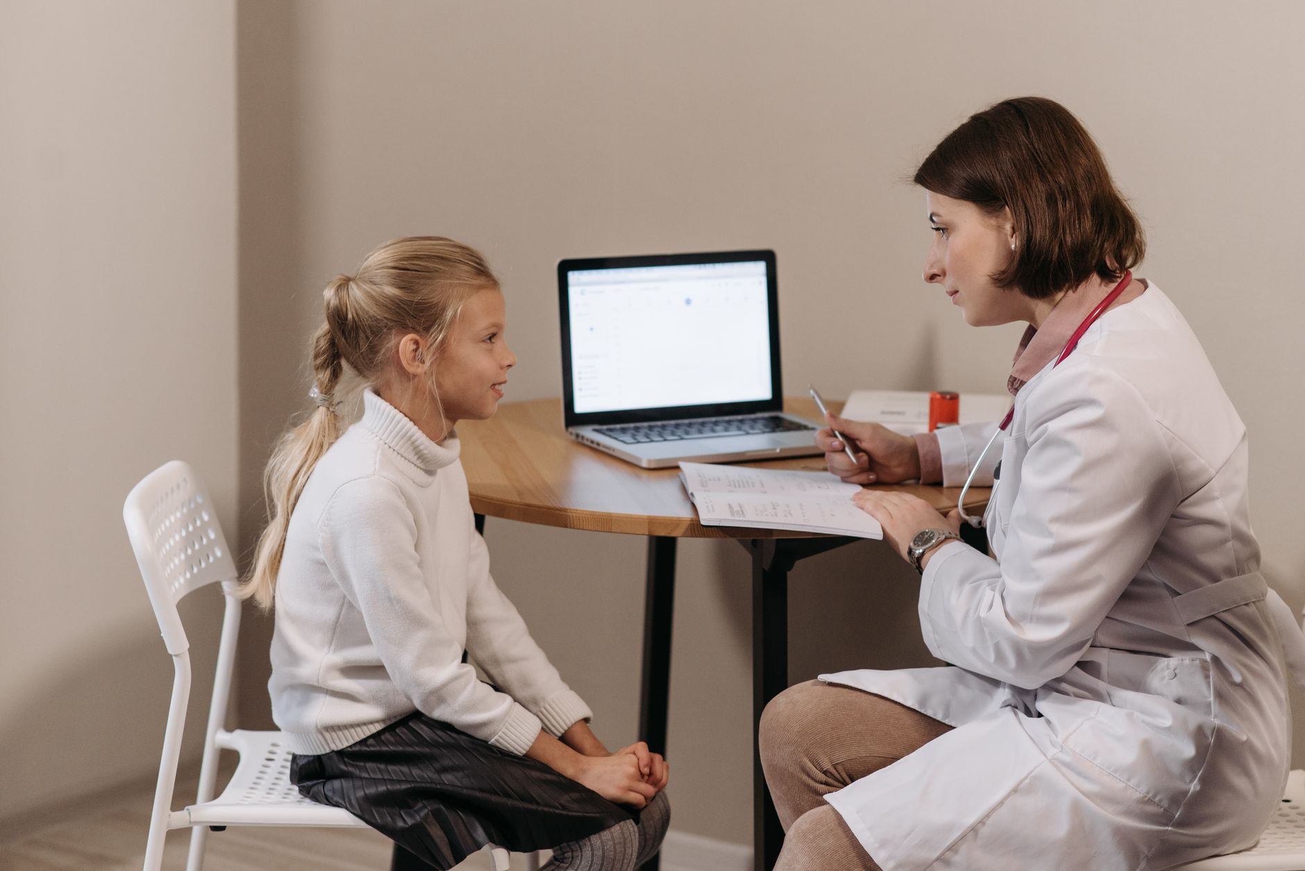 Professionnel de sante en consultation